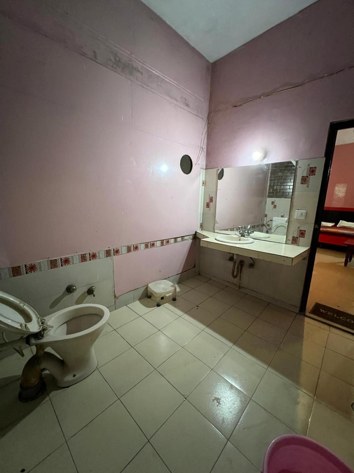 Hotel Skylark Amritsar Exterior photo