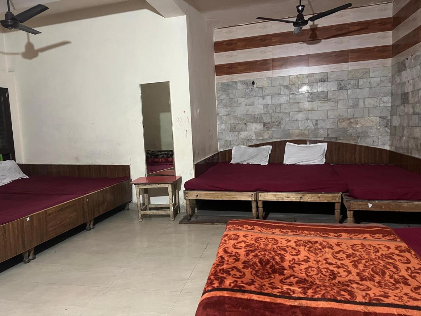 Hotel Skylark Amritsar Exterior photo